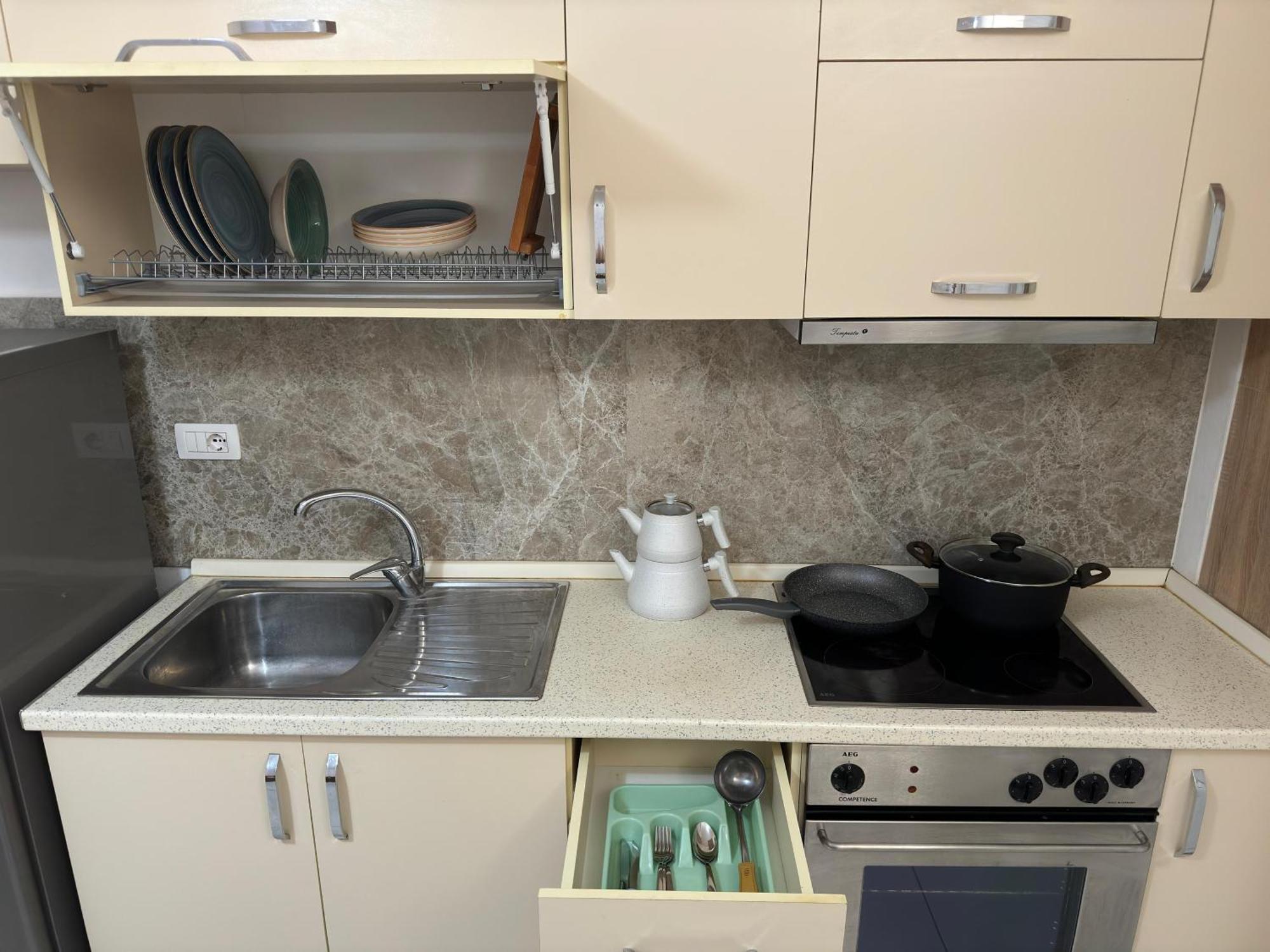 The Cozy Nest - Fully Loaded Apartment Tirana